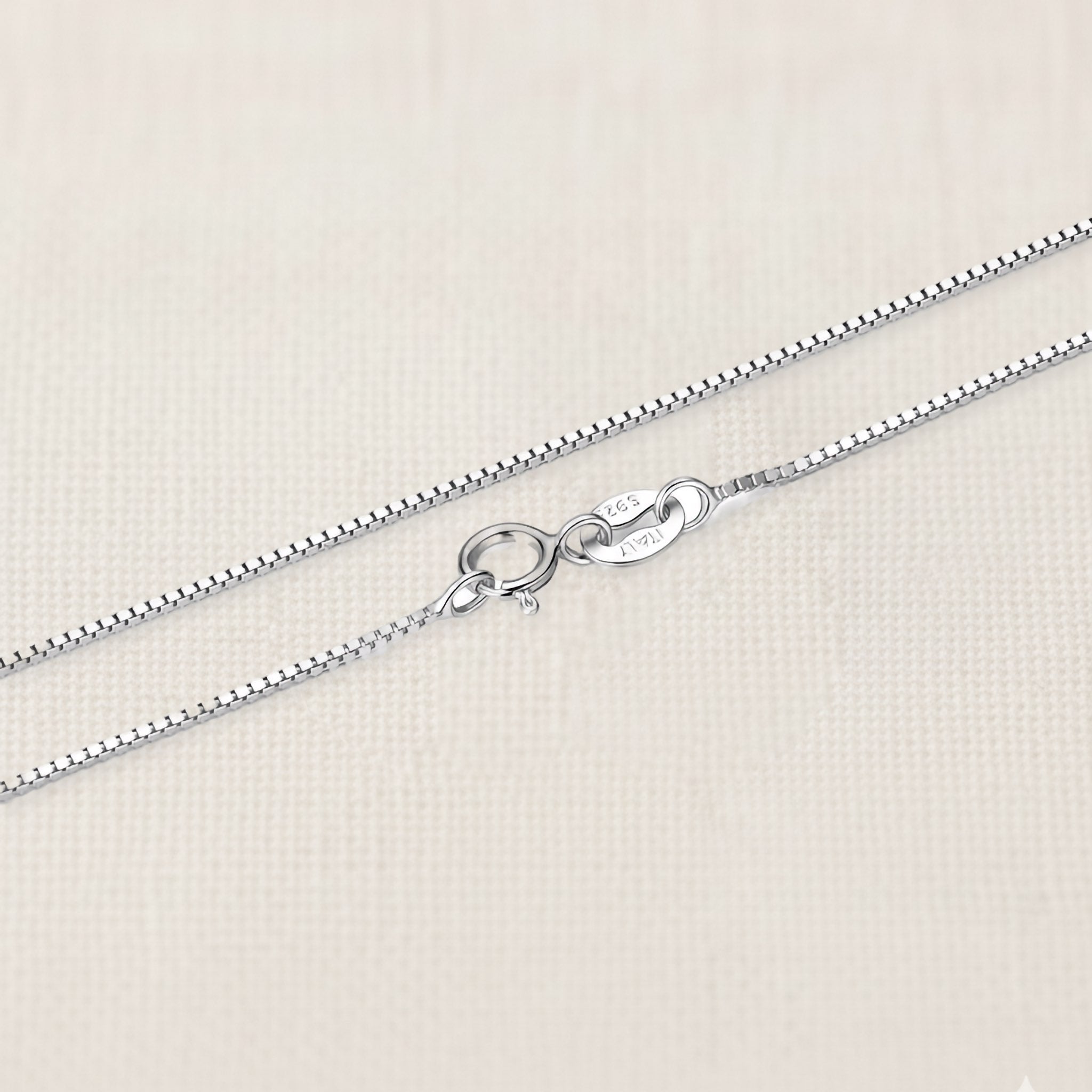 Bezelle Lustre Cable chain in sterling silver